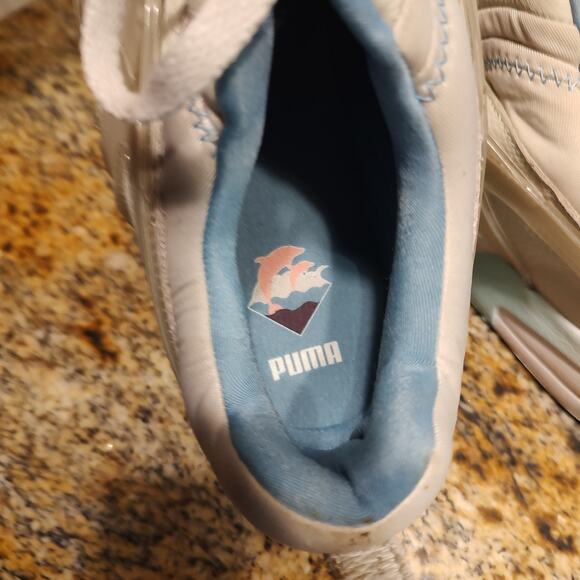 Athletic_Shoes